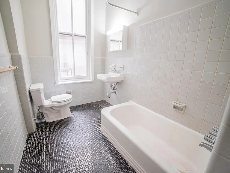 2116 Walnut St #2F — Photo 11