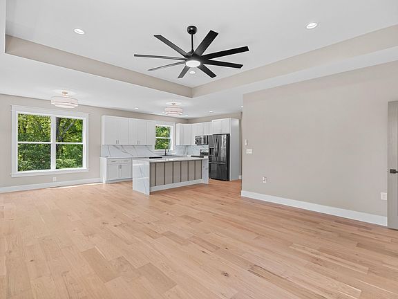 5th image of 635 Landen Cir