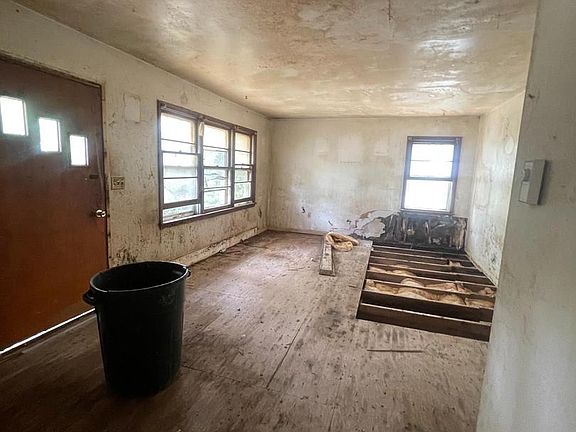 4th image of 104 Linthicum Dr