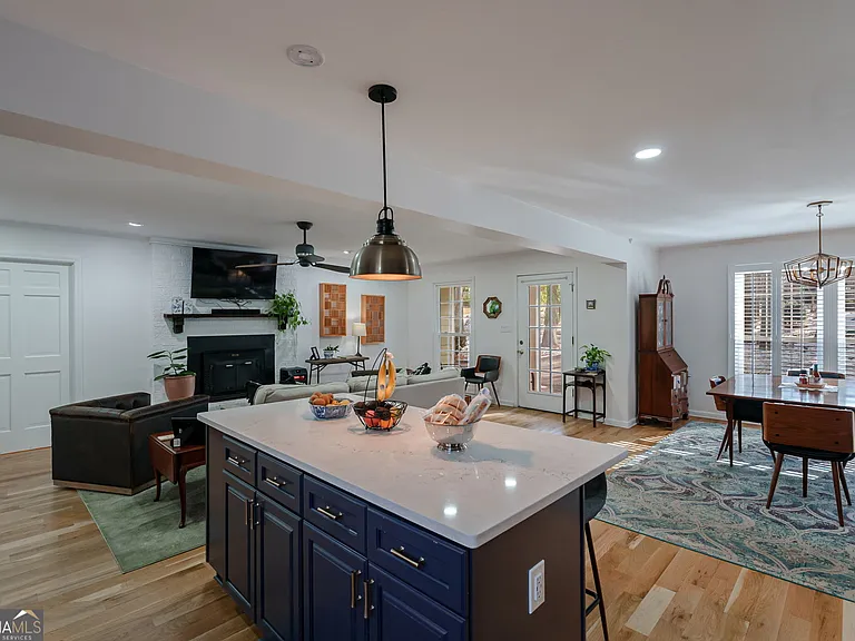 196 Avalon Dr — Photo 24