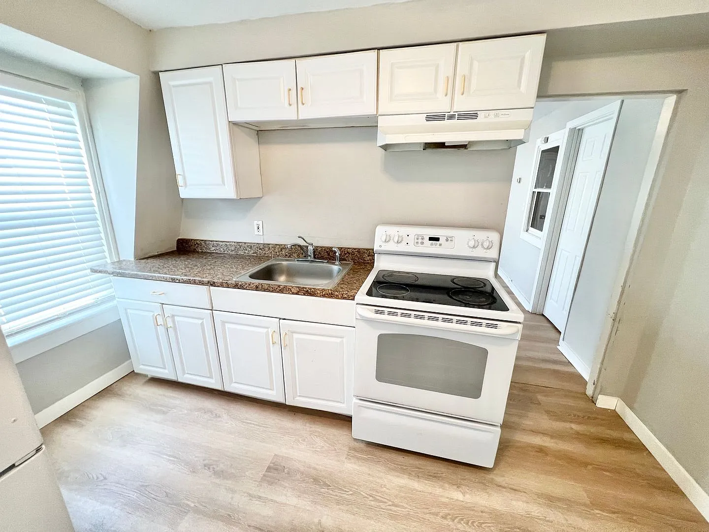 14 Walnut St. — Photo 1