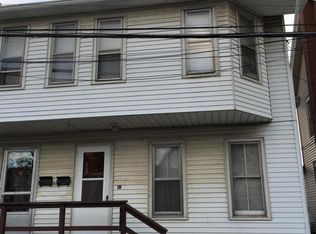 911 Sarah St, Stroudsburg, PA 18360