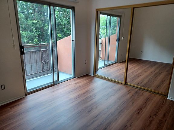 5th image of 5038 Laurel Canyon Blvd #4