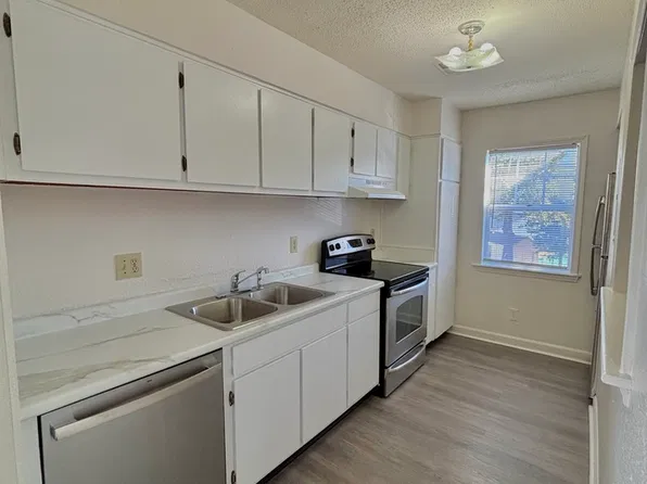 2504 Avent Ferry Rd, Raleigh, NC