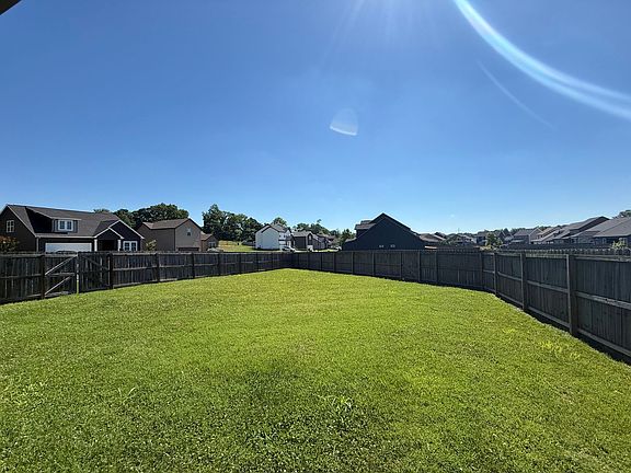 3rd image of 1142 Eagles View Dr