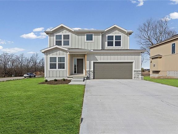 2nd image of 20786 Emerald St