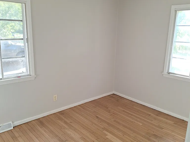 1916 Manteo Ct — Photo 21
