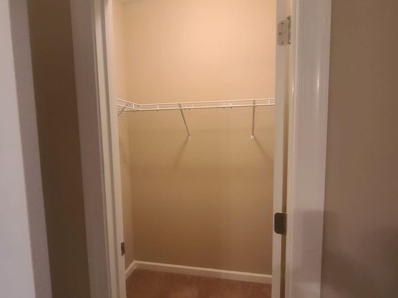 5th image of 931 Erika Ln
