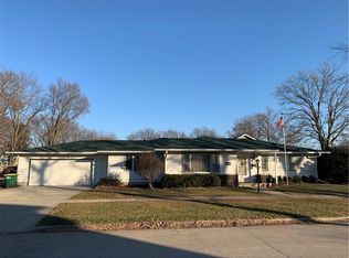 403 N 2nd Ave, Winterset, IA 50273