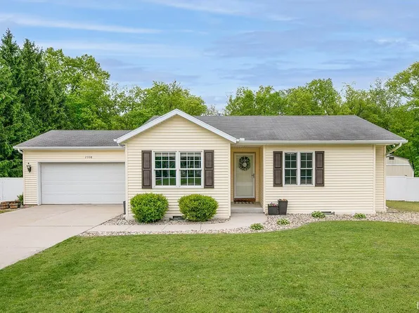 2908 E Saybrook Dr, Goshen, IN 46528
