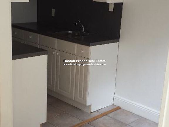 121 Park Dr. #17 Boston - Fenway Unit Photo 3