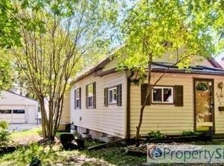 3945 10th St, Des Moines, IA 50313