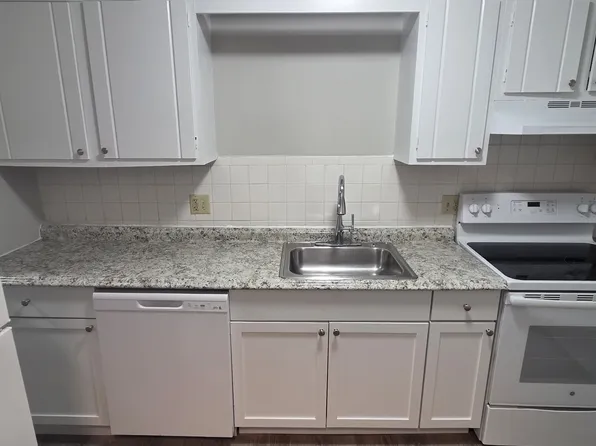 76 Harvard St APT 1, Chelsea, MA 02150