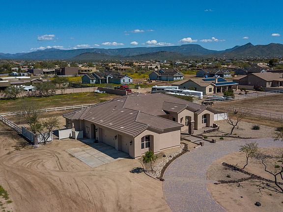 5th image of 38039 N 19th Ave