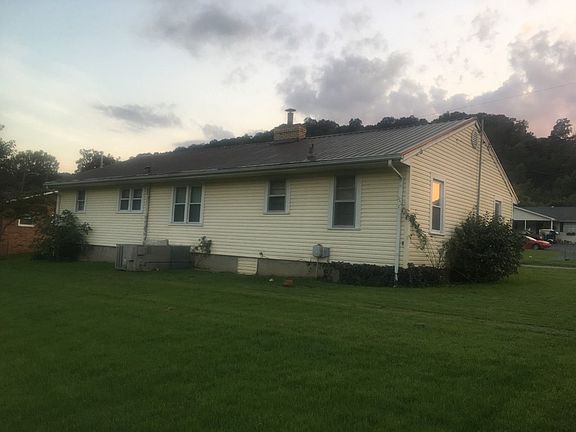3rd image of 126 Mullins Addition Dr