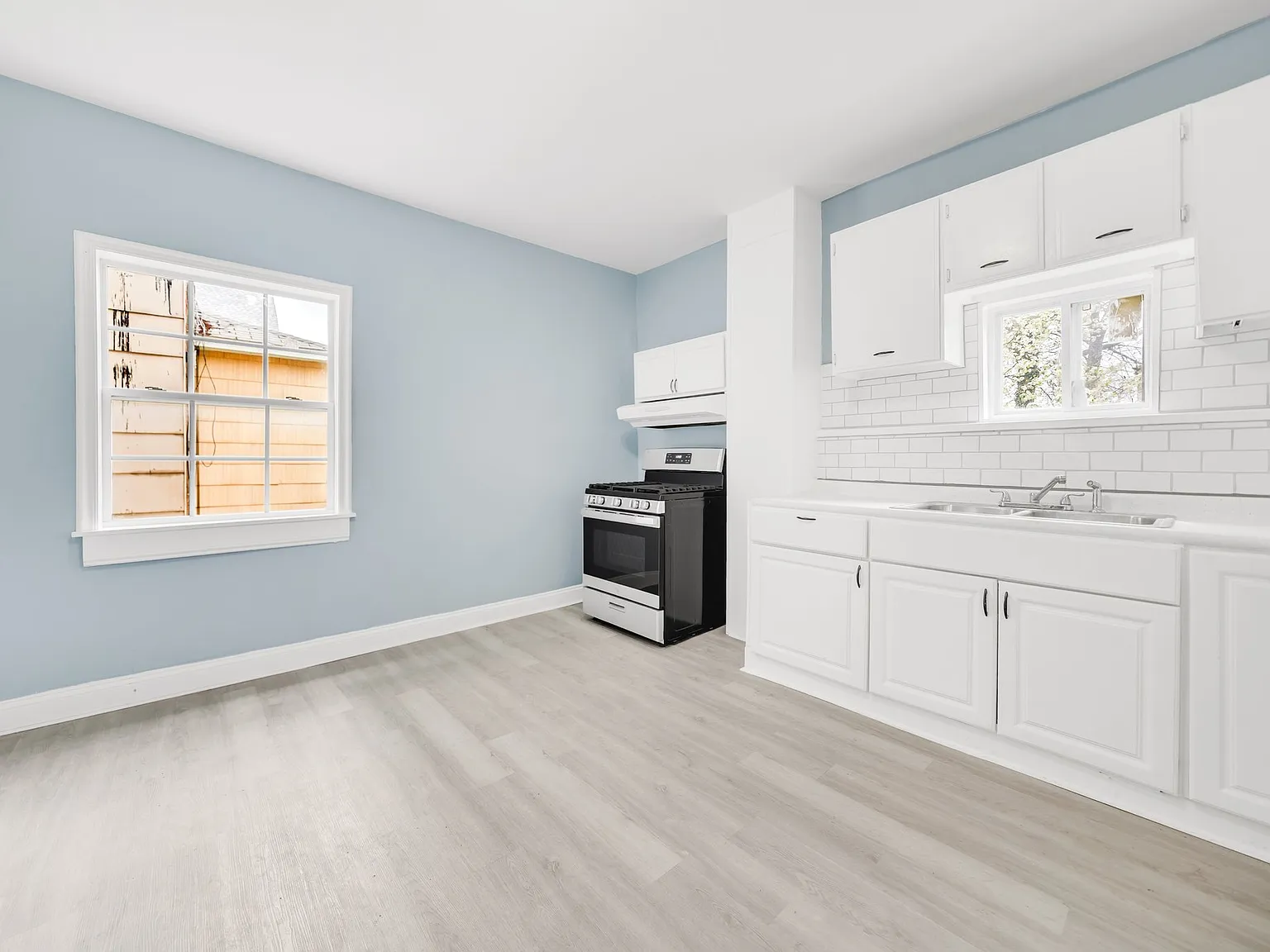 4 bed, 1438 sqft, $2,050 — Photo 2