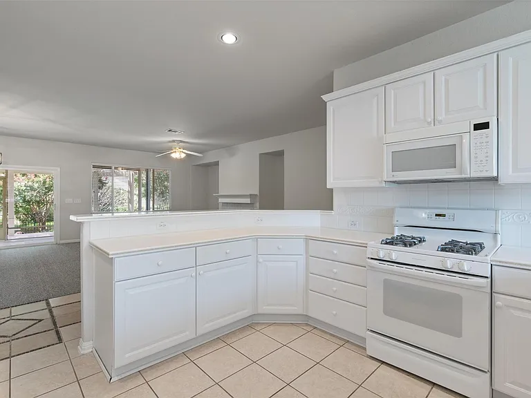 101 Dawson Trl — Photo 10