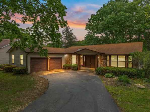9952 Tara Ln, Hillsboro, MO 63050