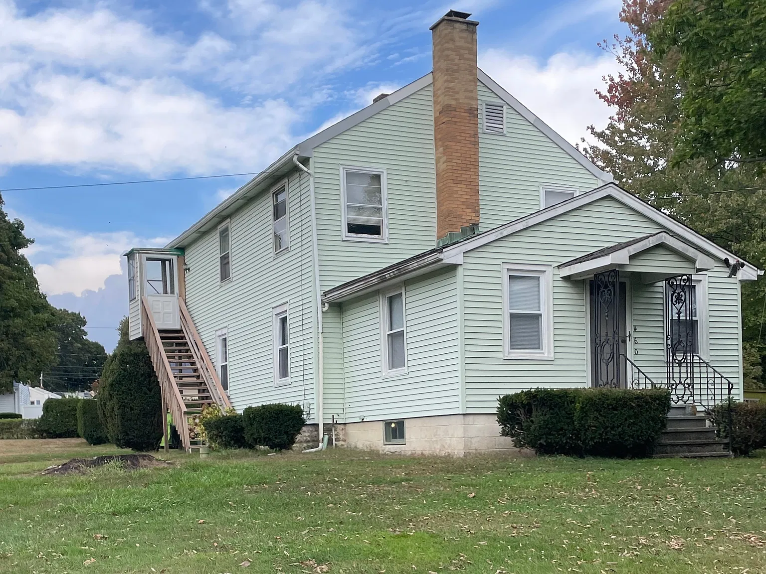 3 bed, 1000 sqft, $2,200 — Photo 1