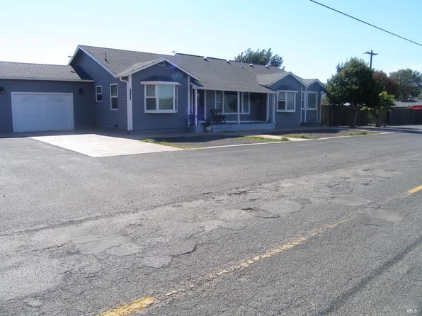 3700 Ruddick Cunningham Road Road, Ukiah, CA 95482