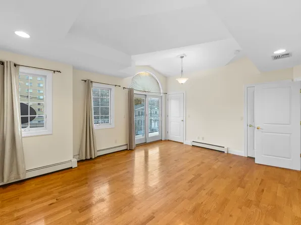 333 Lincoln Avenue image 23 of 37