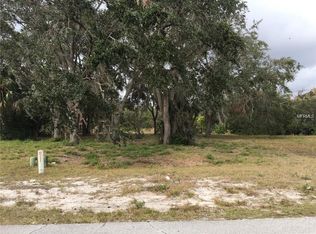 864 Mansfield Rd, Tavares, FL 32778