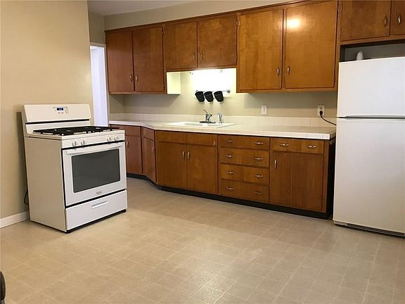5th image of 58-60 Vincent Ave