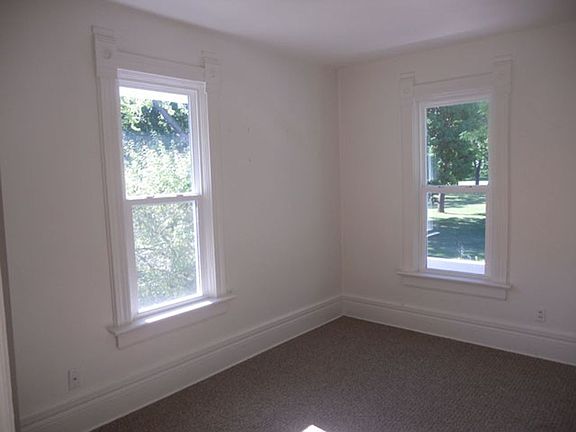 5th image of 205 1/2 Park St