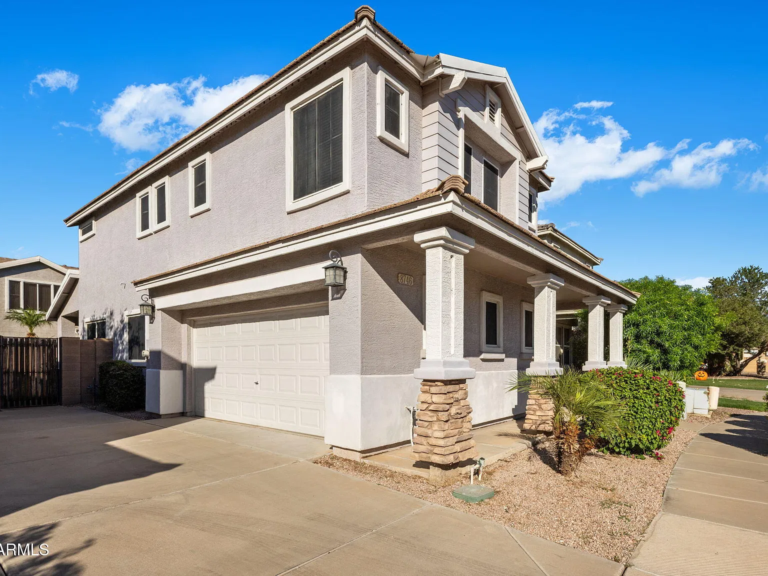 3 bed, 2.5 bath, 1570 sqft, $2,350 — Photo 2