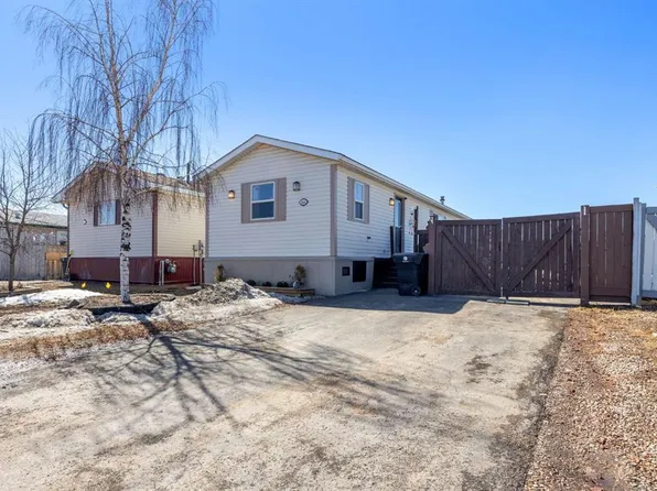 144 E Mitchell Dr, Wood Buffalo, AB T9K 2P1