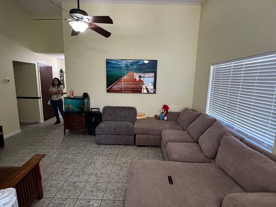 1st image of 5992 Branch Dr #1