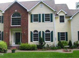 123 Britiani Rd, Southbury, CT 06488