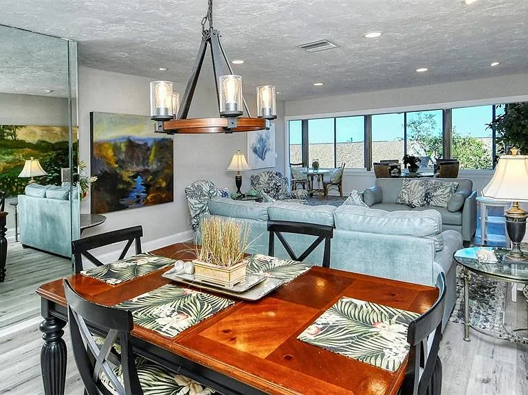 1255 E Peppertree Dr #305 — Photo 18
