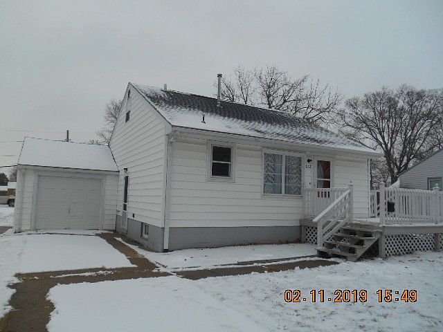 1st image of 812 N Gosse Blvd