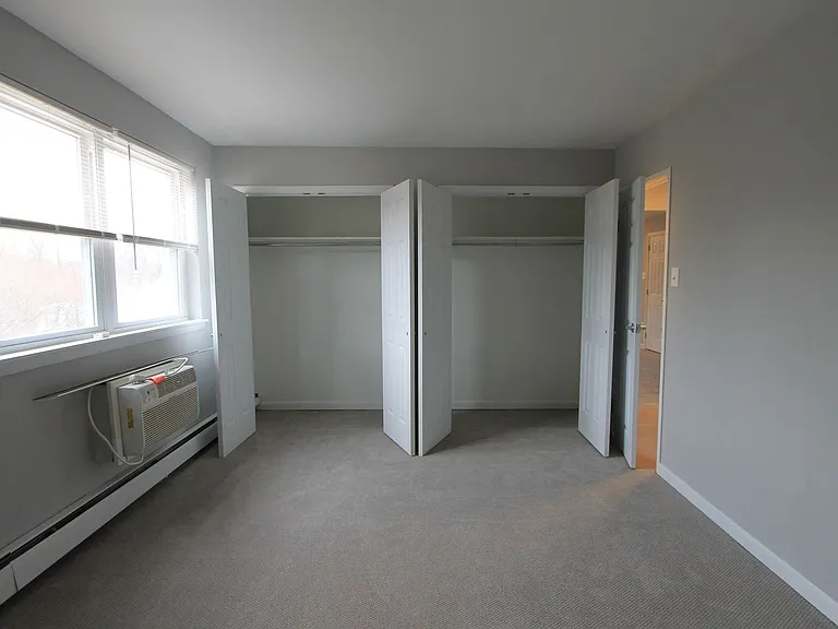 West Walnut Lane Apartments — Photo 47