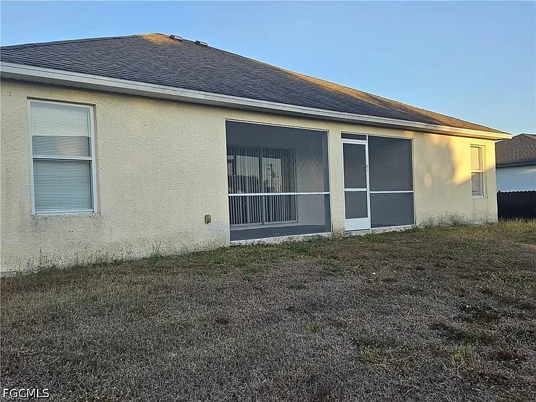 2511 Sunniland Blvd — Photo 13