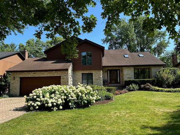 22W305 McCarron Rd