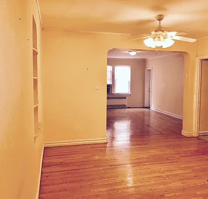 Sold by Nest Seekers International | media 8