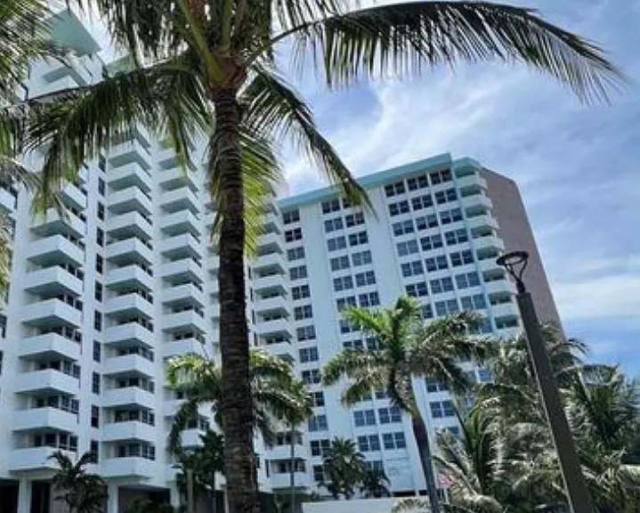 2899 Collins Ave #1402 — Photo 12