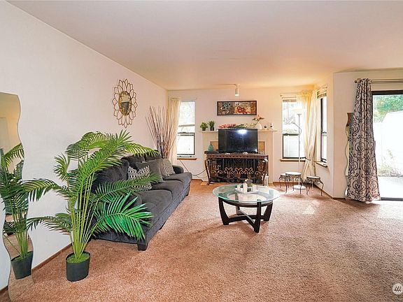 4th image of 24914 109th Pl SE #34-C
