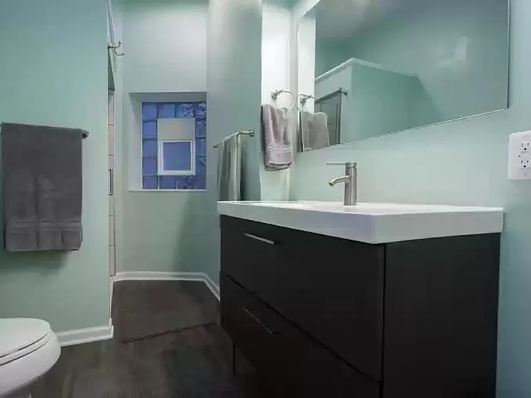 839 E Drexel Sq #1 — Photo 10