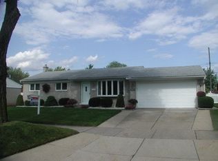 11635 Ernst St, Taylor, MI 48180