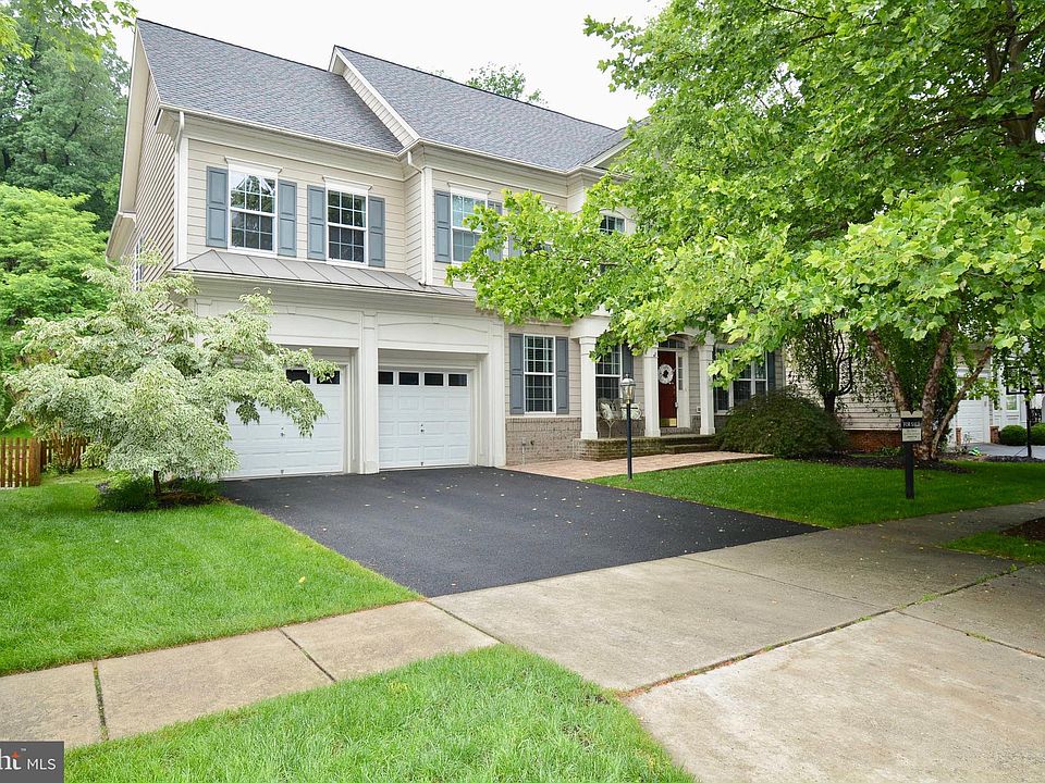 1st image of 43981 Riverpoint Dr