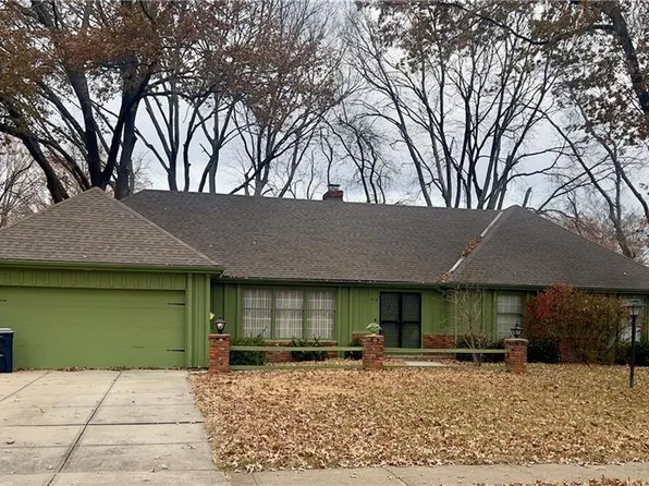 316 W 115th St, Kansas City, MO 64114