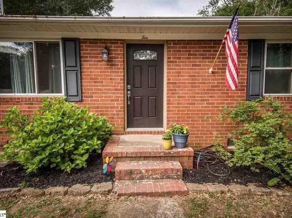 10 Greenfield Ct, Greenville, SC 29615