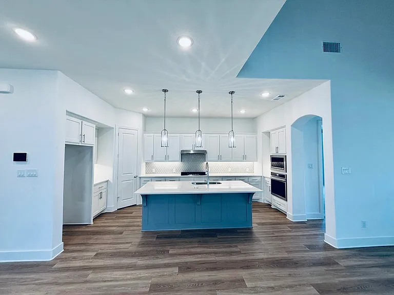 1712 Homestead Way — Photo 6