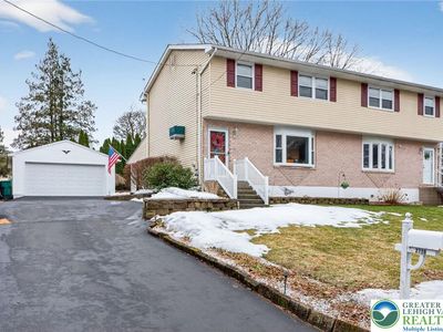 2716 Division St, Easton, PA, 18045