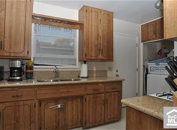 4th image of 506 E Jefferson Ave