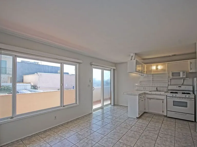 3814 Highland Ave — Photo 6