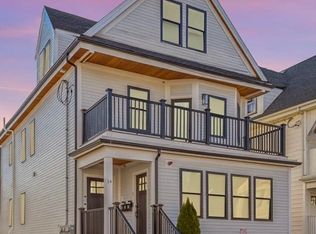 14 Edward St FLOOR 3, Medford, MA 02155